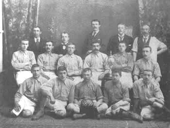 he earliest known photograph of a Vale of Leithen team, taken in 1899.